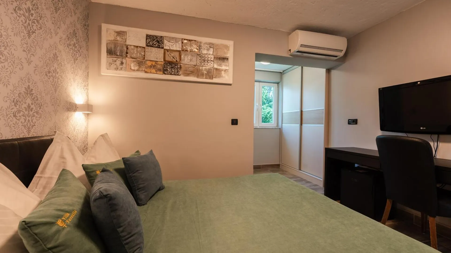 *** Hotel Bed&Breakfast Villa Terezija Baška Kroatië