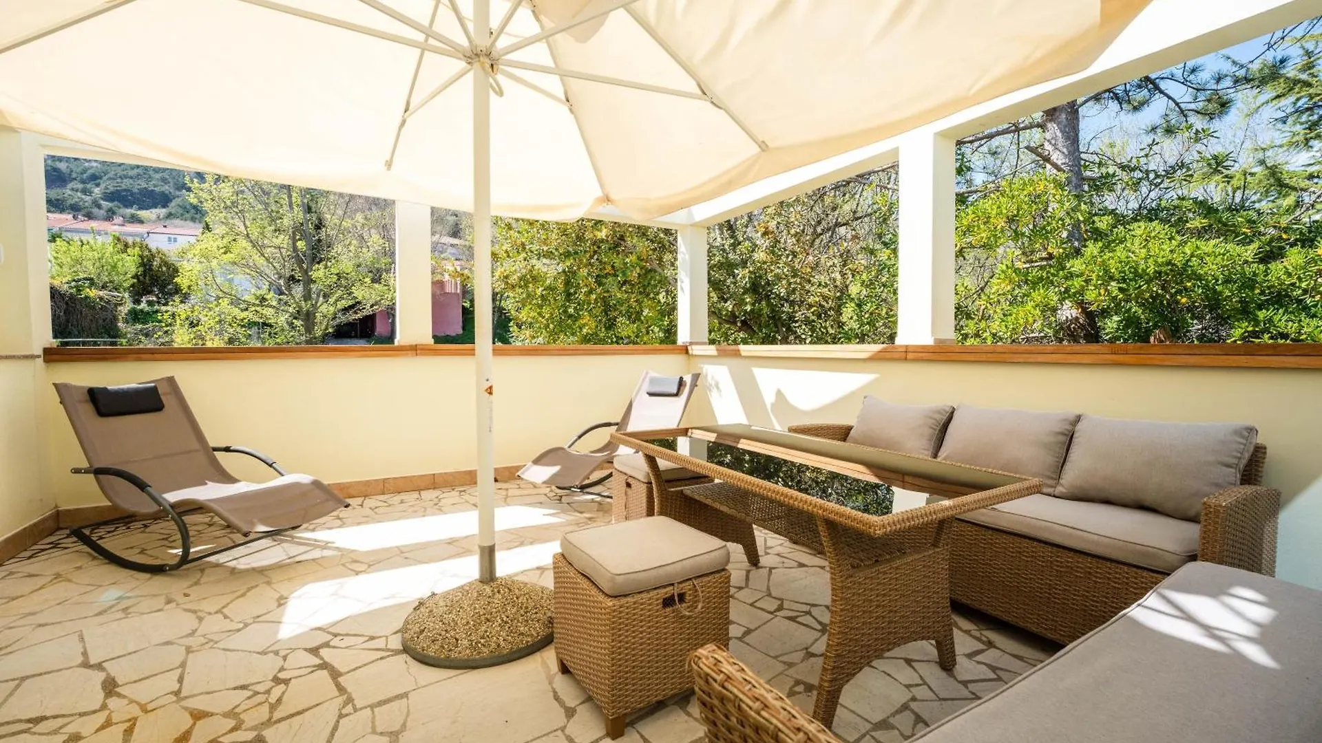 Bed & Breakfast Villa Terezija Baska  3*, Baska (Krk)